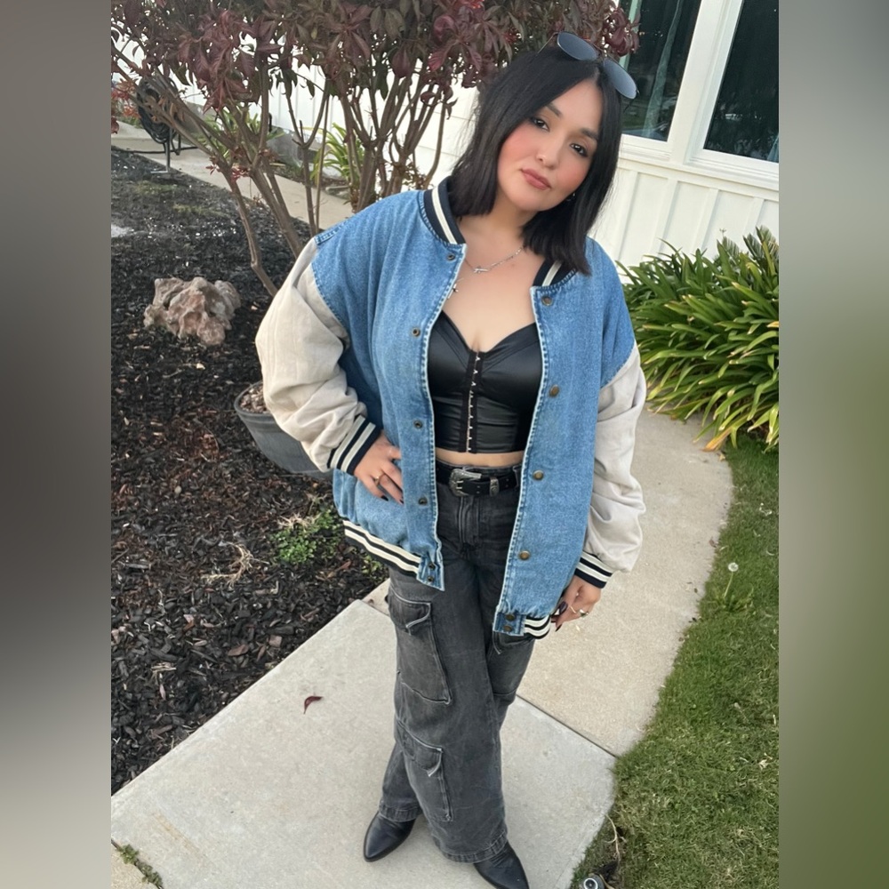 Vintage 80’s/90’s oversized Jean jacket